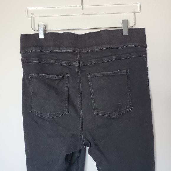 SPANX Jeans Vintage Distressed Ankle Comfy Pull-on Black Elastic High Rise Waist - Picture 3 of 5